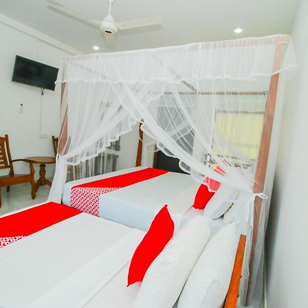 Onaro Beach View Matara Chambre photo